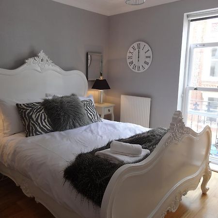 Burlington Beach Apartments Brighton Екстер'єр фото