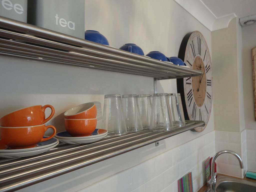 Burlington Beach Apartments Brighton Екстер'єр фото
