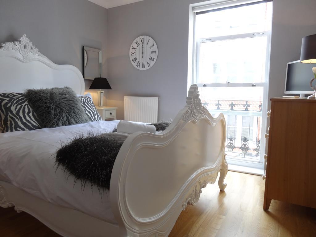 Burlington Beach Apartments Brighton Екстер'єр фото