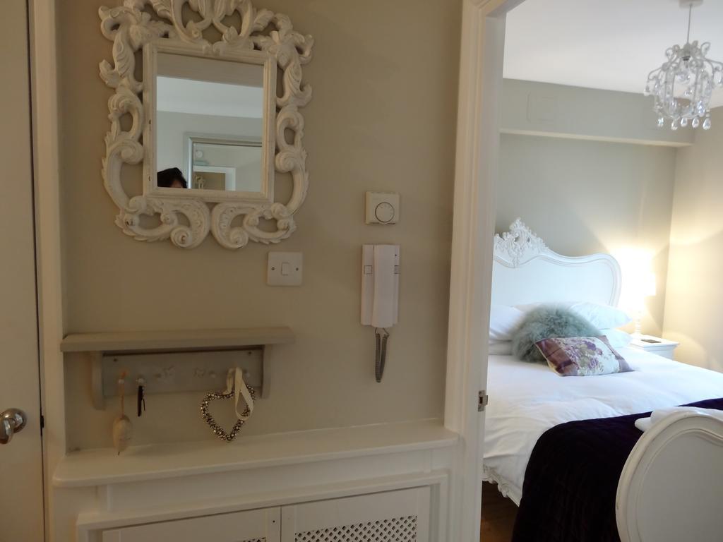 Burlington Beach Apartments Brighton Екстер'єр фото